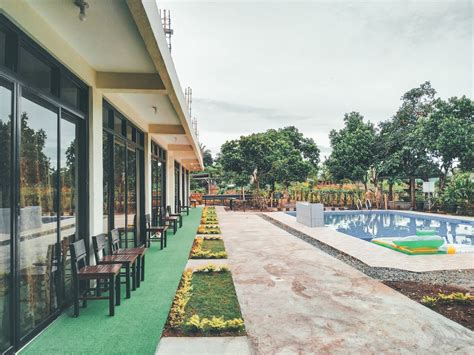 L & J Country Estate .
